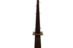 Antonieta Hope Hambleton (Toni Hambleton)  Homenaje a la luna (Oda a la luna)   2023  Acero corten.   72” x 11” x 11”