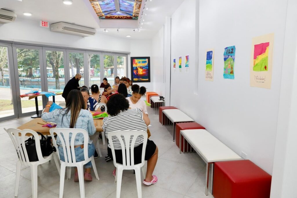 Fotos: Taller de Cartel de Navidad